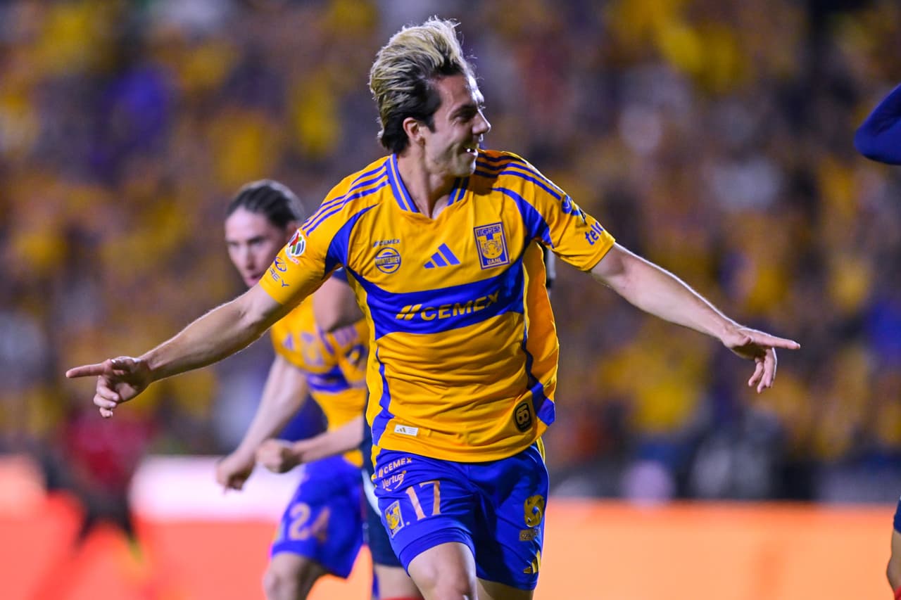 Sebastián Córdova, salario anual aproximado de $15,724,280 pesos.