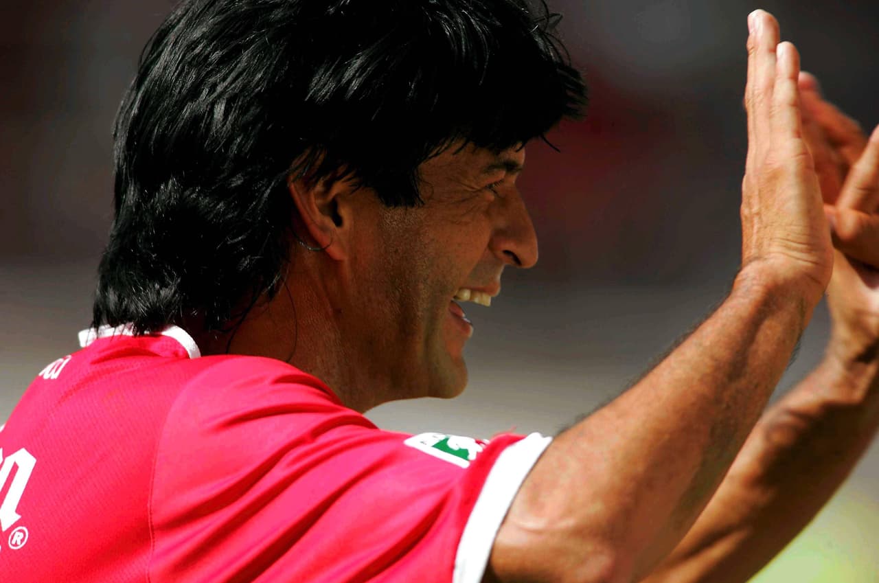 1- José Saturnino Cardozo - Paraguayo y delantero legendario. Fue campeón de liga cuatro ocasiones y también obtuvo cuatro títulos de goleo. Marcó 249 tantos y es el mayor goleador en la historia de la institución.
<br>Una autentica leyenda no solo de Toluca, si no del futbol mexicano.