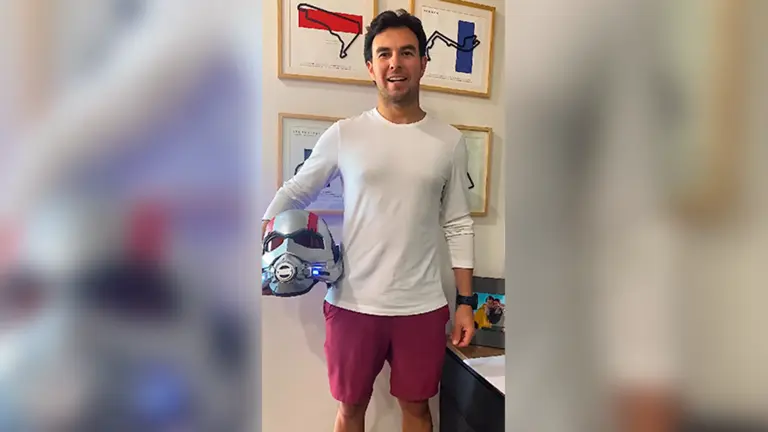 Sergio Checo P Rez Estrena Casco De Ant Man Para La Primera Carrera