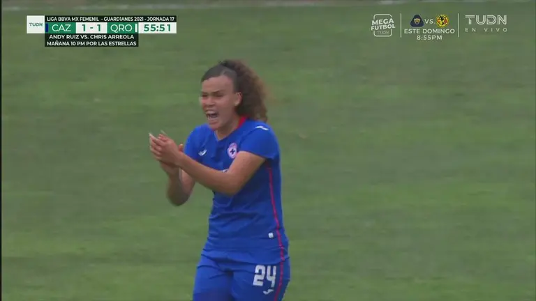 Cobra Perfecto Alejandra Curiel Marca De Penal El De Cruz Azul