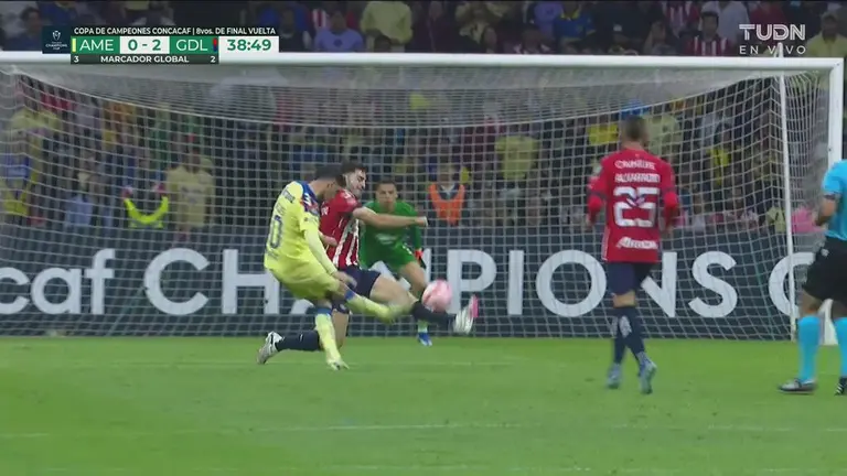 Diego Valdés coquetea con el gol para el América TUDN Concacaf