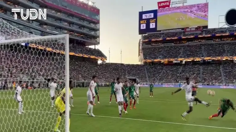 Era mano El árbitro no marcó un claro penal para México TUDN Copa