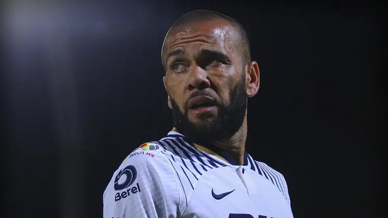 Dani Alves Fuera De La C Rcel Su Abogado Se Aferra A Un Objeto Para