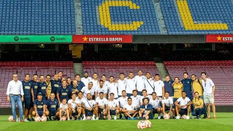 Dani Alves Regresa Al Camp Nou Pumas Tiene Reconocimiento De Cancha