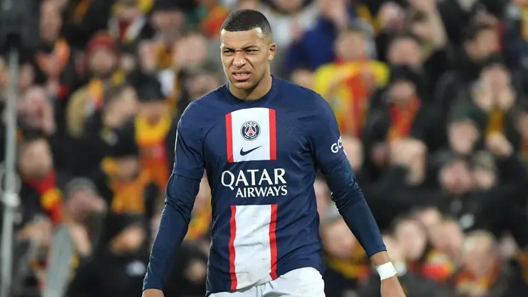 Kylian Mbappé defiende a Zinedine Zidane del presidente de la