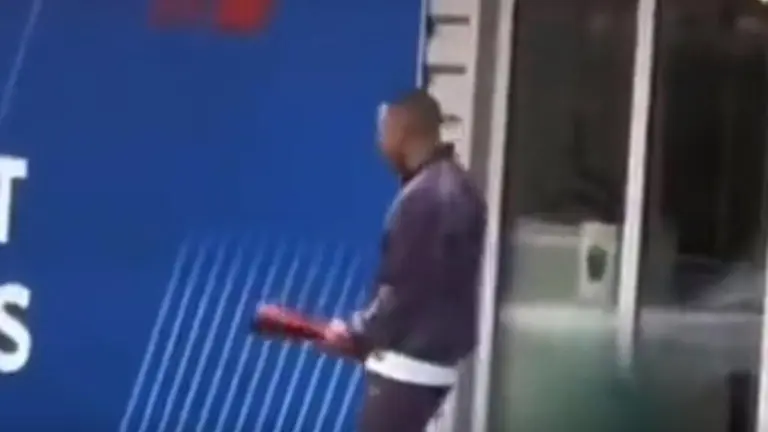 Kylian Mbappé imita gesto del Dibu Martínez y desata polémica en