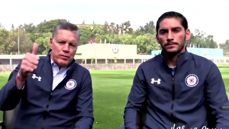 Cruz Azul Esto No Termina Pel Ez Y Corona Env An Mensaje A Los Fans