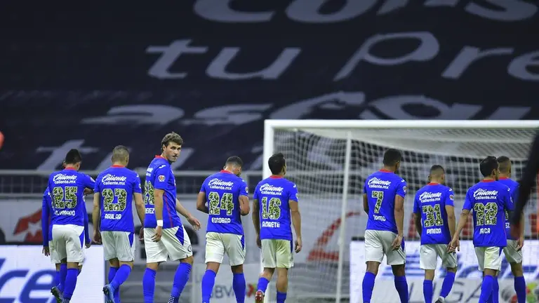 Cruz Azul rinde homenaje al Ejército Mexicano con feos números TUDN