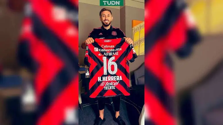 Se ilusionan aficionados de Xolos con Héctor Herrera como fichaje