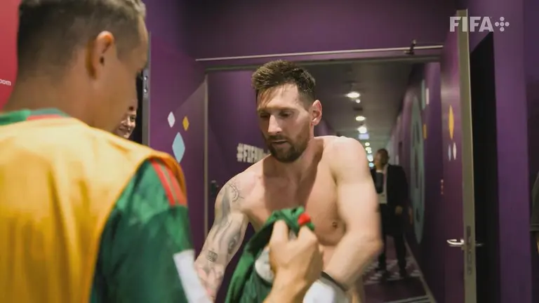 Revelan Intercambio De Camisetas Entre Messi Y Guardado Que Termin En