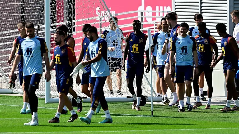 La Selección de España se entrena sin Gavi de cara a su tercer partido