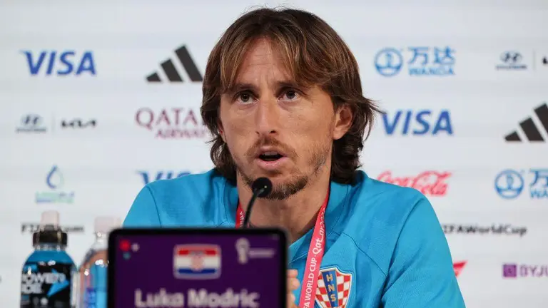 Luka Modric Har Lo Posible Para Frenar A Vin Cius En El Duelo De