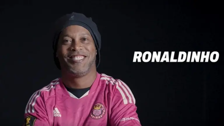 Fichajazo Ronaldinho Firma Con Porcinos FC De Kings League TUDN