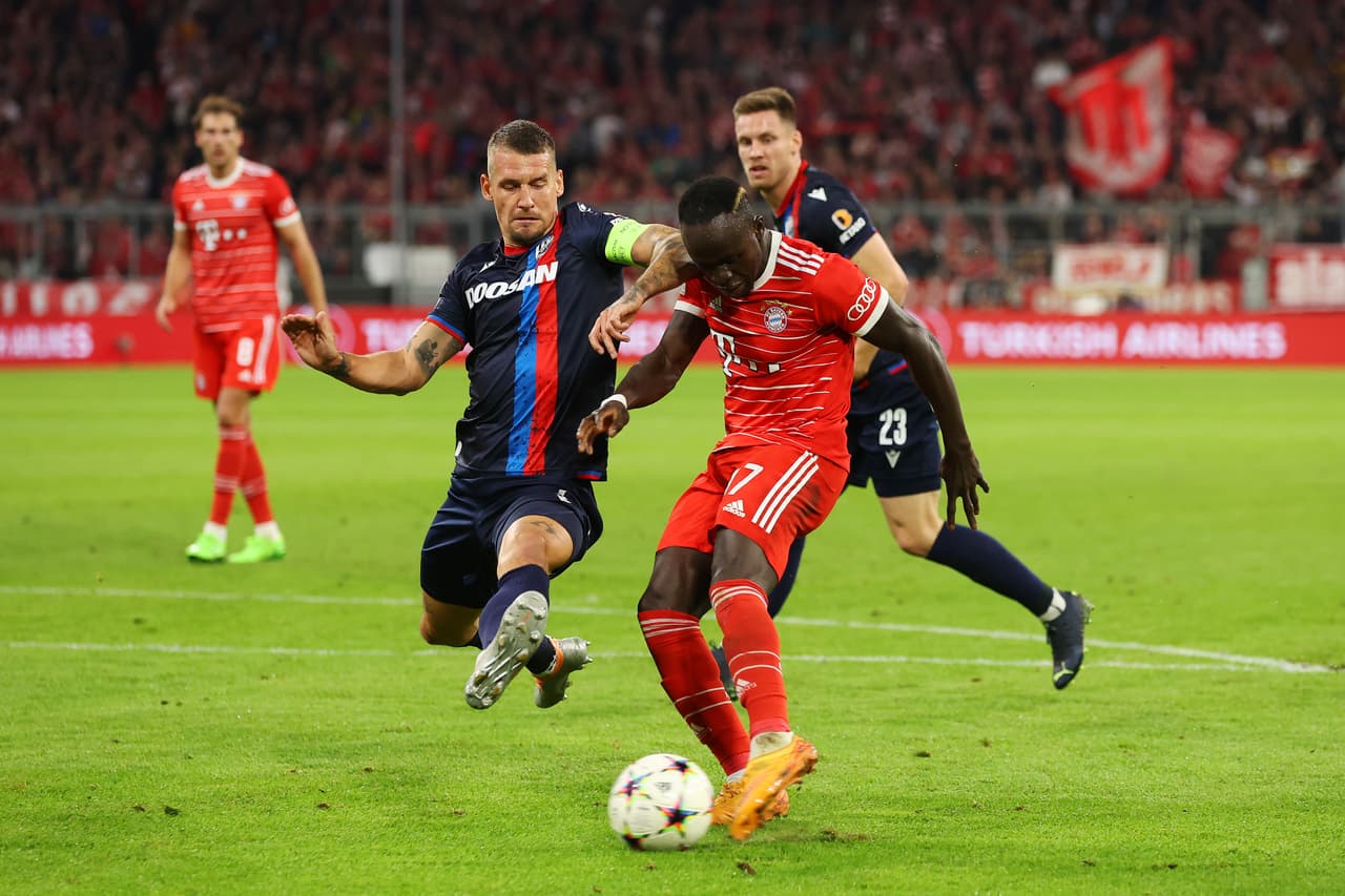 Con doblete de Sané y goles de Mané, Gnabry y Choupo-Moting, Bayern Munich se consolida líder en su grupo al derrotar al cuadro checo de Viktoria Plzen en casa.