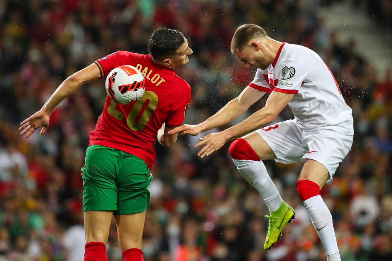 Portugal sigue con vida para clasificar al Mundial Qatar 2022 al vencer en casa 3-1 a Turquía, que falló un penal en los últimos minutos que era el empate en el Repechaje UEFA.