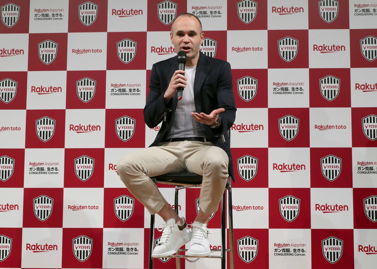<b>Andrés Iniesta $120 millones de dólares.</b> Sin duda uno de los mediocampistas más talentosos de la historia, también es un buen empresario, su rama: el vino.