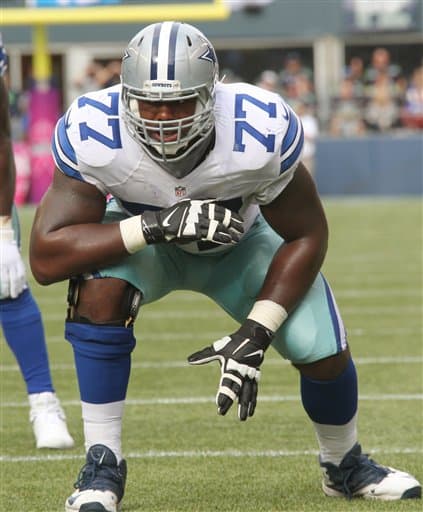Tyron Smith de los Cowboys anda implacable