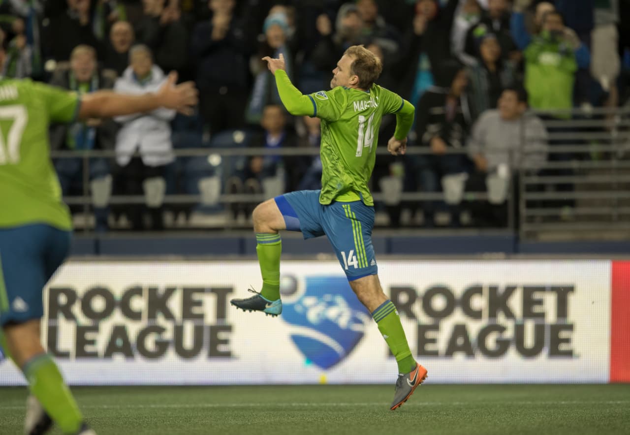 Chad Marshall, al minuto 81, anotó el 3-0 con otro remate de cabeza.