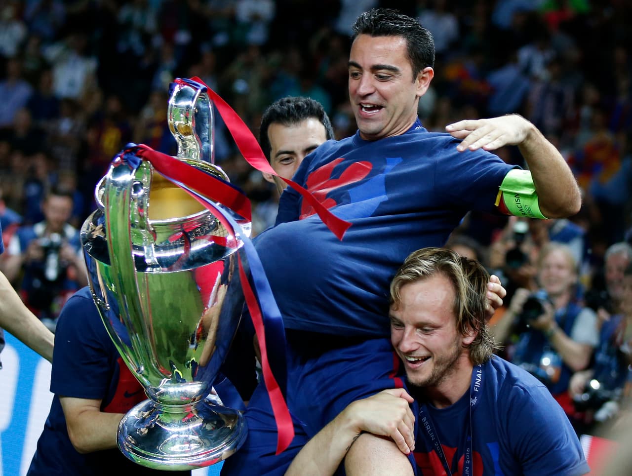 Xavi fue histórico con Barcelona, donde ganó Mundial de Clubes, Champions League, Ligas y Copas de España y fue figura con su país (con Iniesta) en el título del Mundial de 2010.