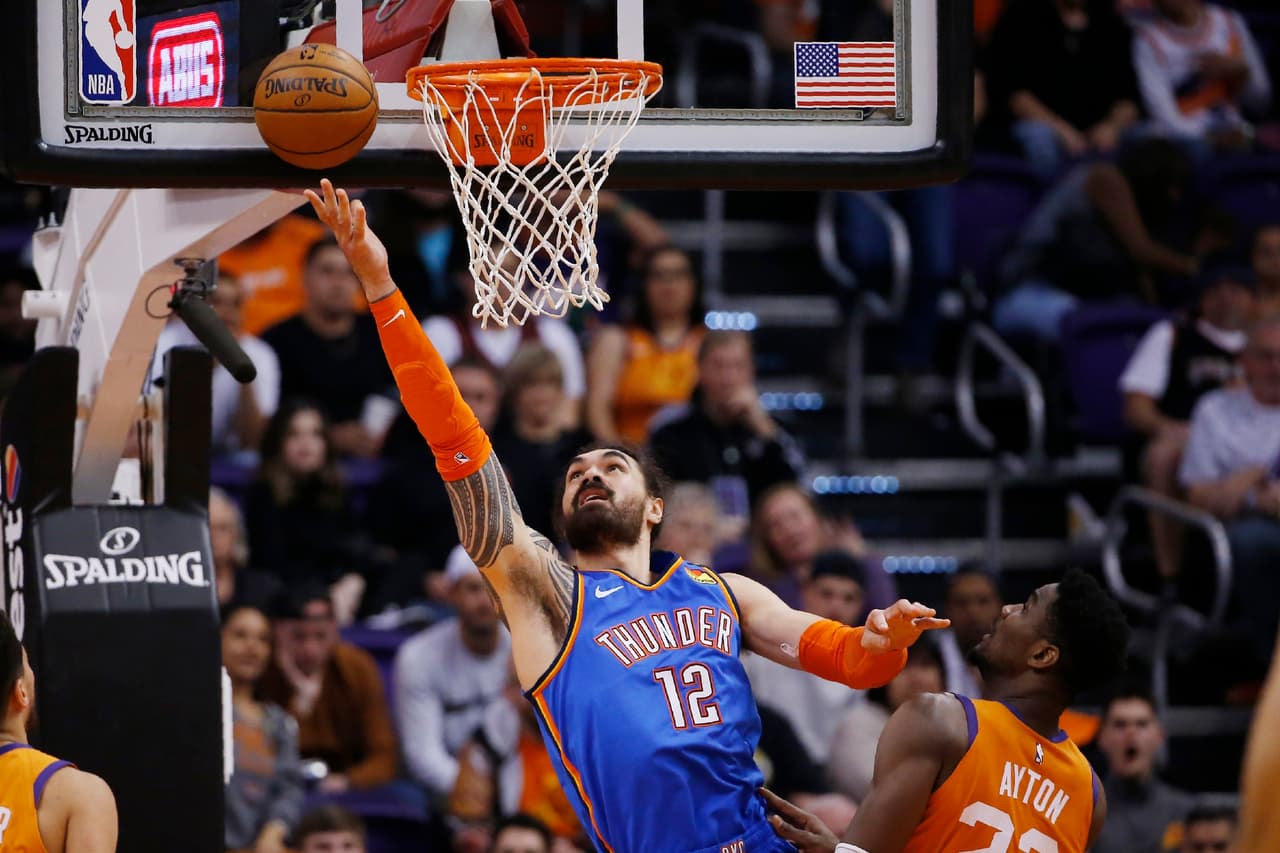 Oklahoma City Thunder han ganado sus últimos siete partidos en donde Chris Paul ha jugado, pues han superado a sus oponentes por casi 21 puntos por cada 100 posesiones en los 210 m minutos de Paul en cancha.