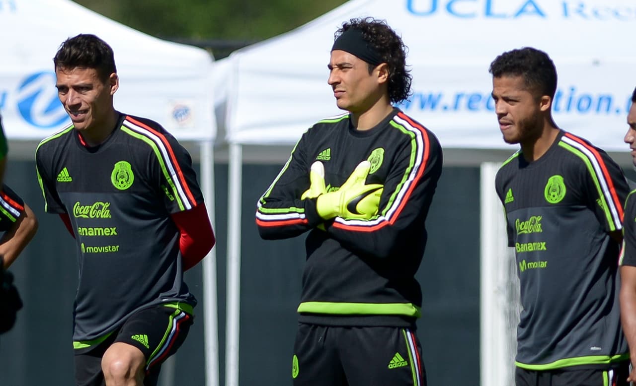 Guillermo Ochoa/Giovani Dos Santos