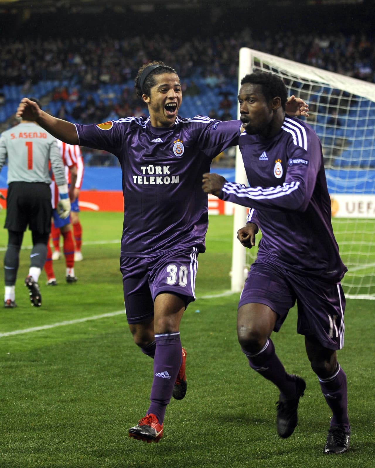 Giovani dos Santos es otro que también ha cambiado de equipo en invierno cuando en 2011 dejó al Galatasaray para regresar a la Liga española tras dos años irregulares en Inglaterra y Turquía.