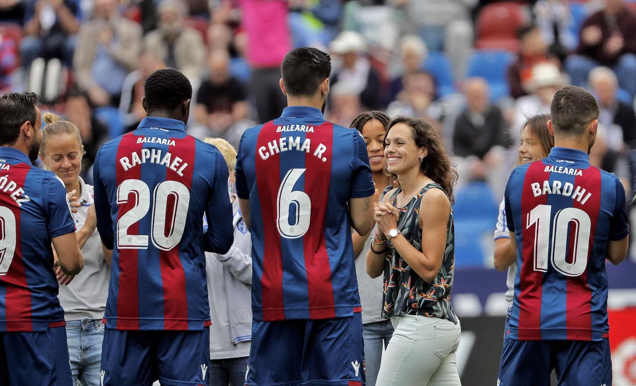 También fue la oportunidad para rendir un homenaje a la jugadora del Levante UD femenino Sonia Prim, tras anunciar su retirada del fútbol profesional.