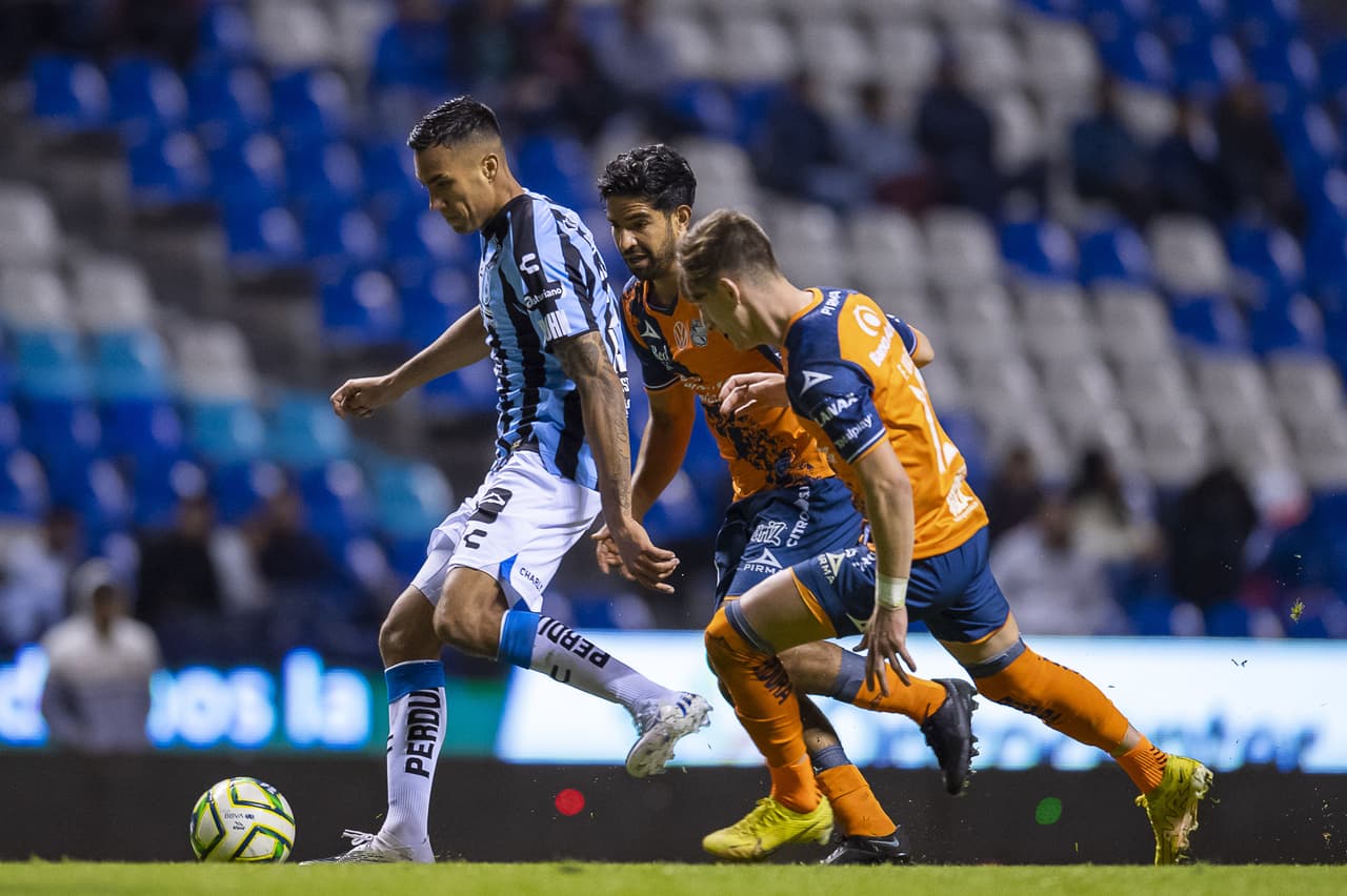 Con goles de Federico Mancuello y Guillermo Martínez, el Puebla obtuvo su primer triunfo del Clausura 2023 en la Jornada 2 al vencer al Querétaro, que se quedó con uno menos tras la expulsión de Kevin Balanta al minuto 8.