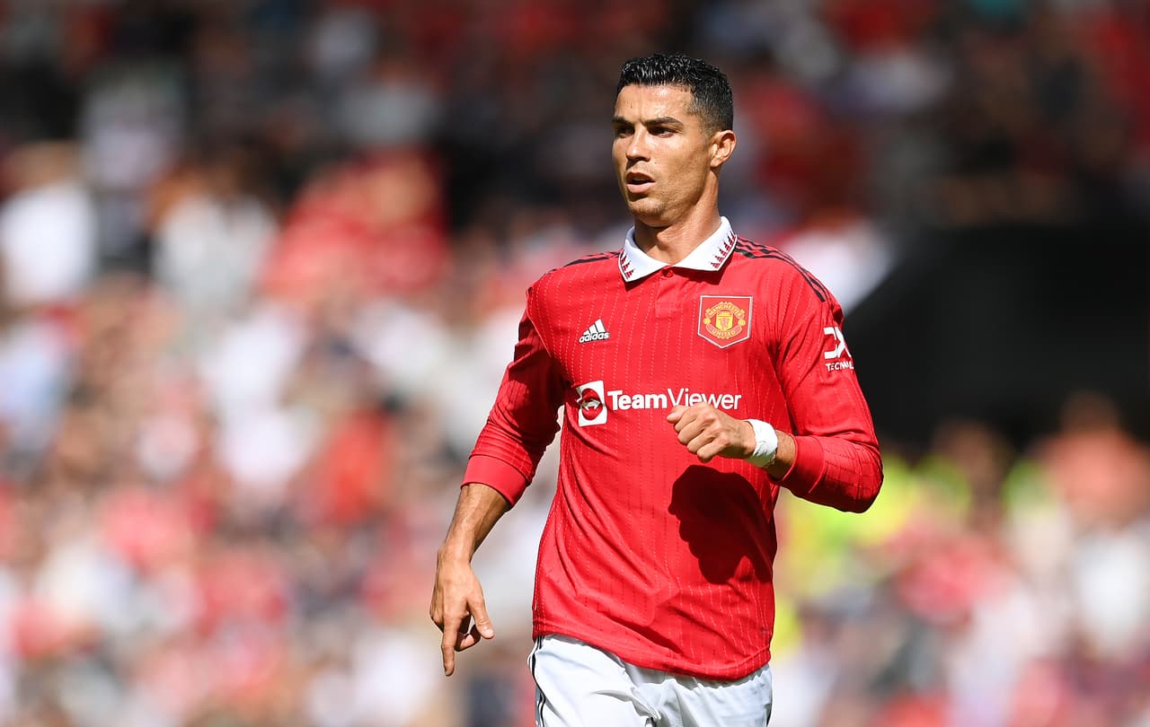 Brighton sorprendió al Manchester United y le propinó una dolorosa derrota en Old Trafford, donde la afición no quedó contenta y los abucheó. CR7 ingresó en el complemento, pero poco pudo hacer para evitar la caída.