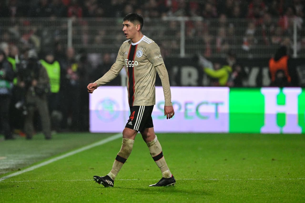 En la segunda parte de la jornada, el Unión Berlín venció 3-1 al Ajax, la Roma le ganó 2-0 al Salzburg, el Rennes derrotó 1-0 al Shaktar y en el platillo fuerte: el Manchester United le ganó 2-1 al Barcelona y por marcador global, los culés quedaron eliminados.