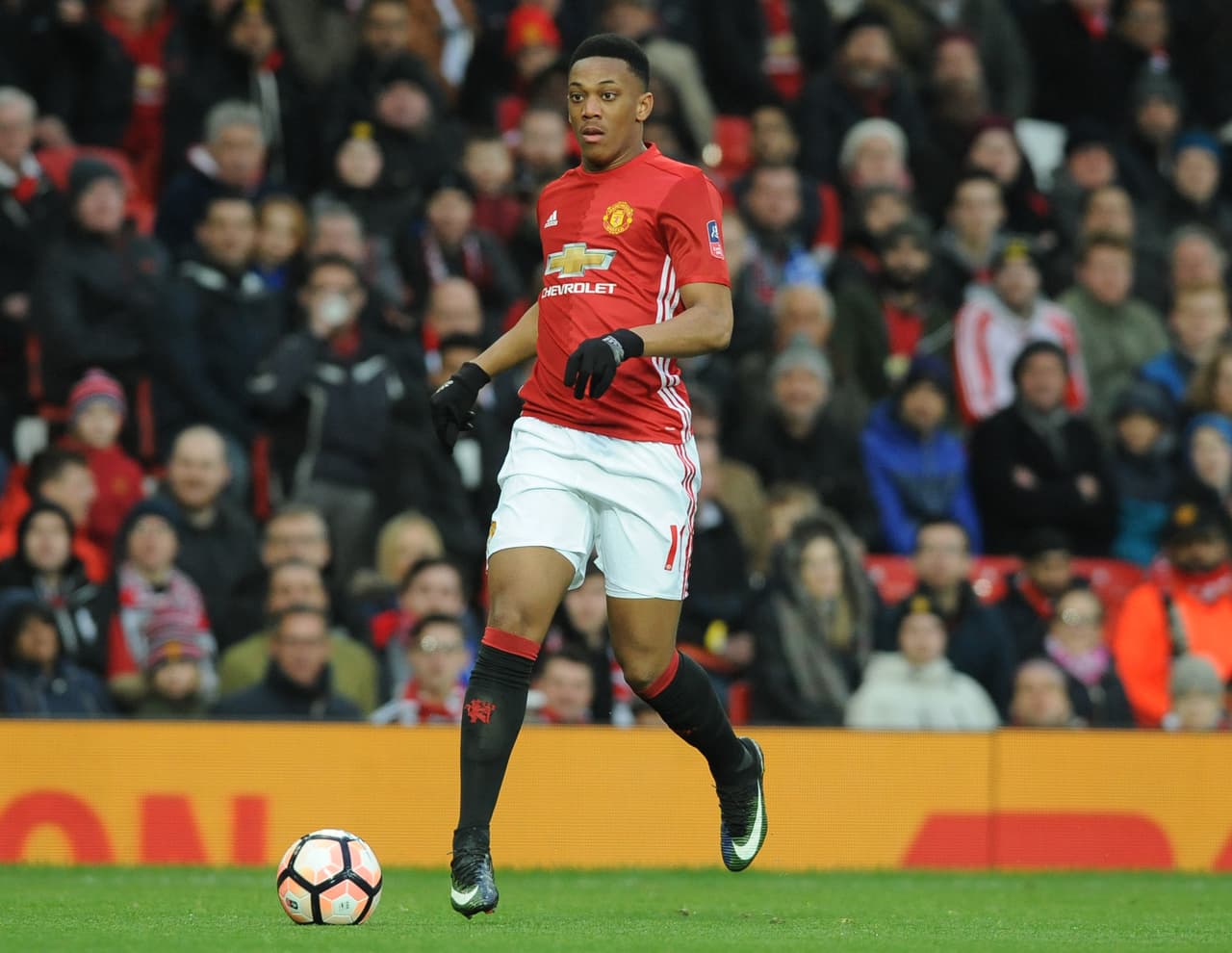 Si bien se esperaba mucho de Anthony Martial al llegar al Manchester United, su llama se ha ido apagando. Sin embargo no es un secreto lo que puede hacer el joven francés.