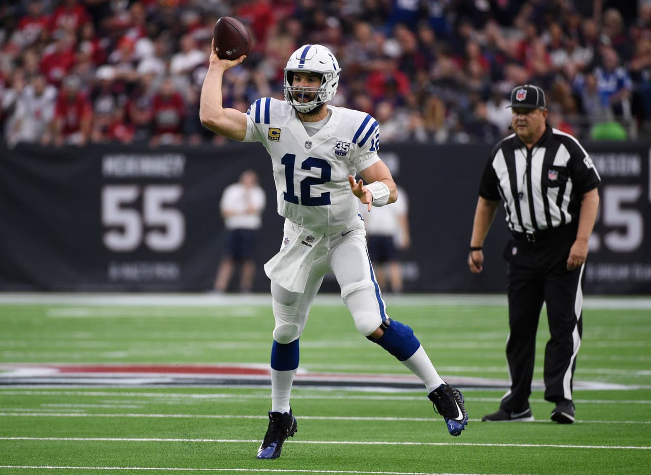 Andrew Luck completó 19 pases de 32 intentos con 222 yardas, dos TD y una intercepción. Su liderazgo fue clave para guiar a los Colts a la ronda Divisional ante Chiefs. |
<b>FINAL: Colts 21-7 Texans. </b>