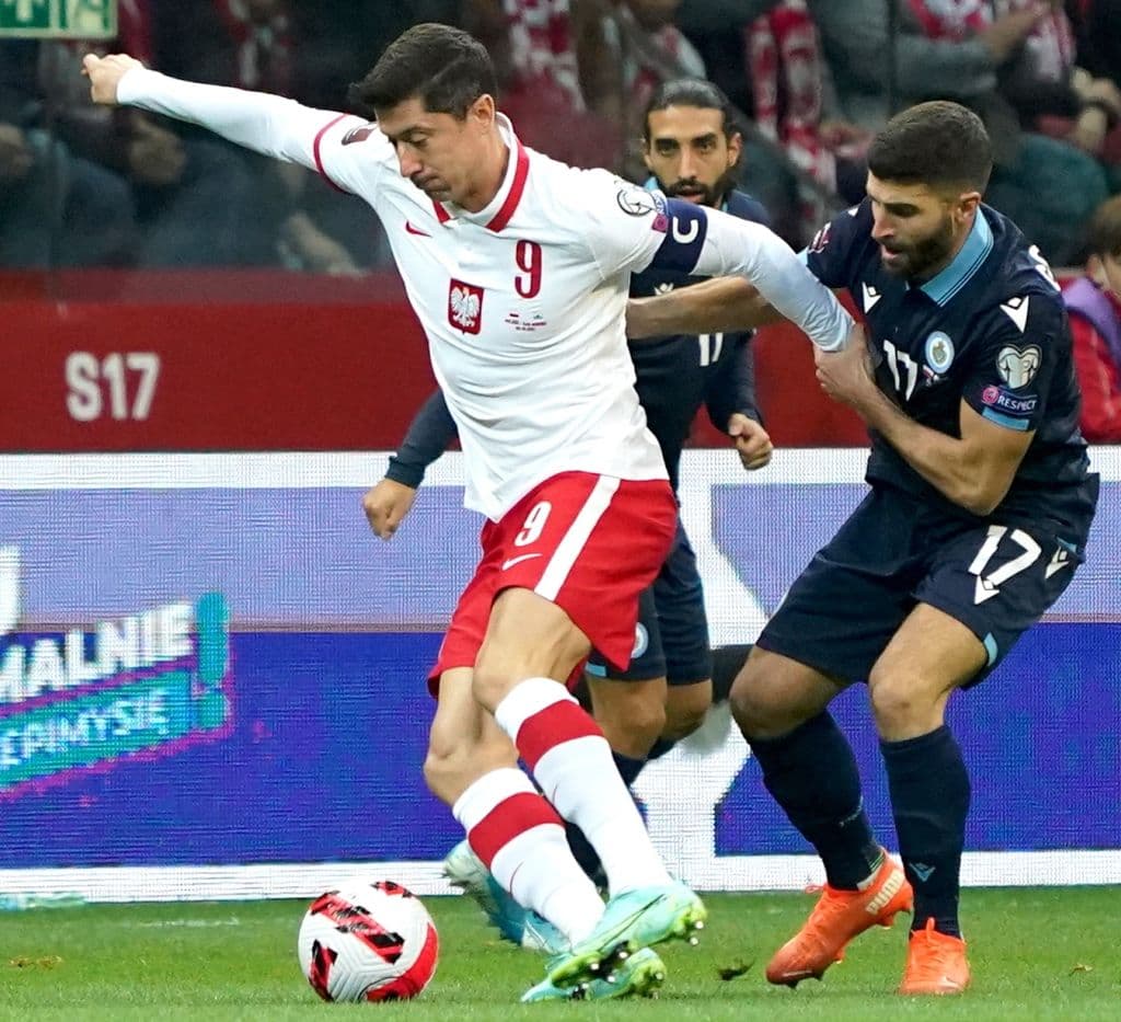 Polonia golea tranquilamente 5-0 a San Marino, Dinamarca también goles y se impone 0-4 a Moldavia, Suiza vence 2-0 a Irlanda del Norte y Serbia sale victorioso 0-1 en su visita a Luxemburgo.