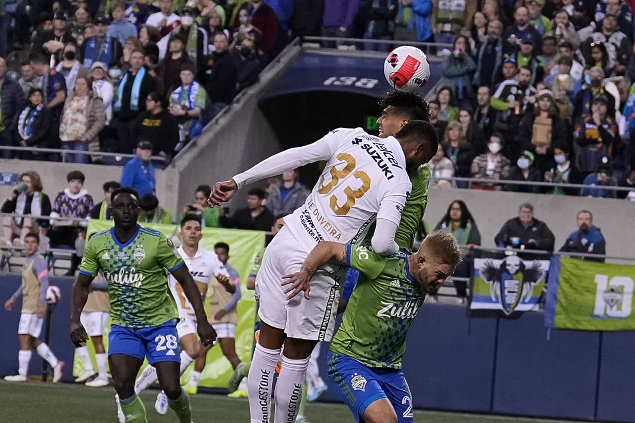 Seattle Sounders fue ampliamente superior a Pumas y se impuso con un doblete de Raúl Ruidíaz y otro tanto de Nicolás Lodeiro.