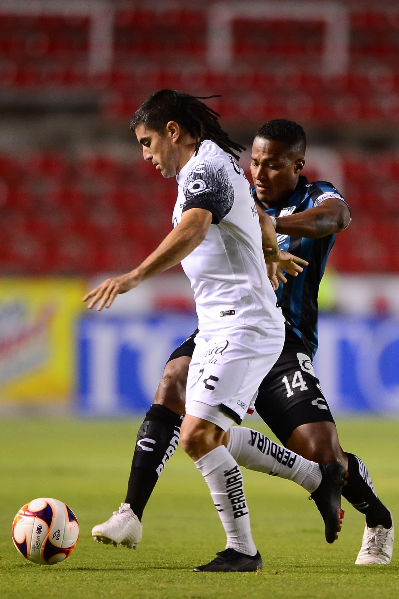 Con un solitario gol de Chico, al minuto 87, Querétaro consigue vencer 1-0 al Atlas y se quedan con tres valiosos puntos.