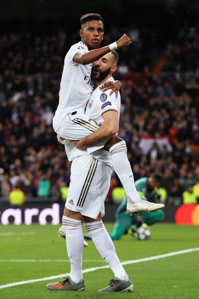 Con su doblete, Karim Benzema se covierte en el cuarto mejor goleador de la historia de la UEFA Champions League.