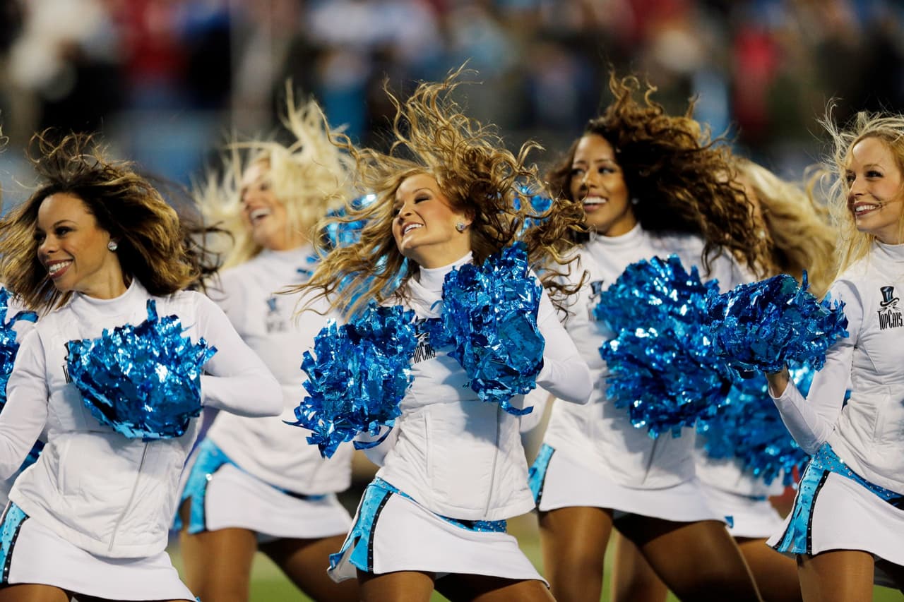 Los equipos locales ganaron, así que tendremos a estas bellezas de los Panthers y Broncos en el Super Bowl 50. Checa las mejores tomas de ellas en los Campeonatos de Conferencias.