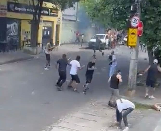 Un muerto y un herido de bala tras pelea de hinchas en Brasil