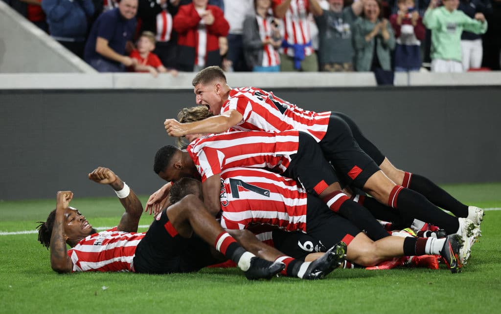 Brentford compite por primera vez en la Premier League y Sergi Canós y Christian Norgaard se encargan de firmar el debut soñado al vencer 2-0 al Arsenal.