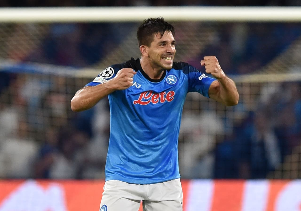 Napoli venció al Liverpool por 4-1 con un doblete de Piotr Zienlinski, así como los tantos de Anguissa y Giovanni Simeone. Hirving Lozano ingresó e la segunda parte, pero no pudo anotar.