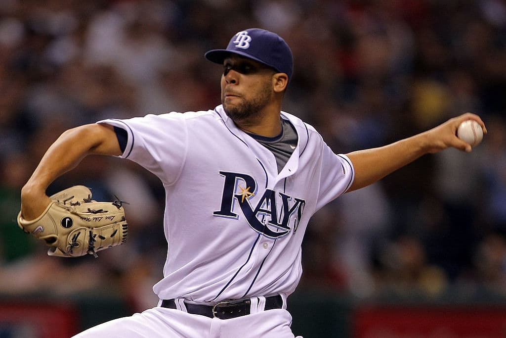 2) David Price. En 2014, los Rays decidieron deshacerse de su as de la rotación, a pesar de que en 2012 ganó el Premio Cy Young de la Liga Americana. Lo enviaron a los Detroit Tigers a cambio de Willy Adames y Drew Smyly.