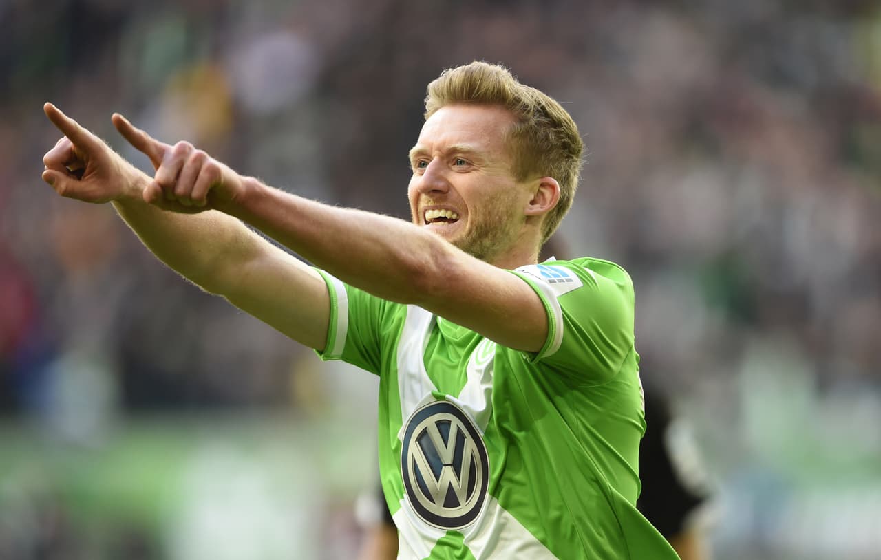 Wolfsburgo goleó 4-0 al Hanóver con un triplete de Andre Schürrle