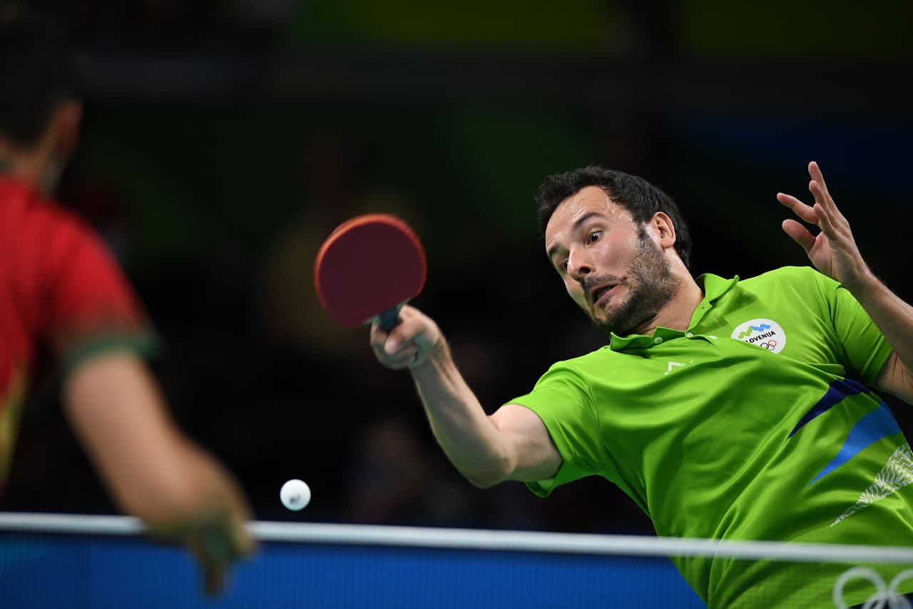 ¡La pelota es blanca para que la pueda ver! La incógnita se ha resuelto.