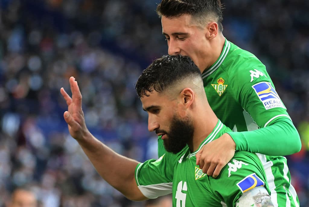 Real Betis golea al Levante con un marcador de 4-2 durante la J24 en La Liga. Daniel Gómez Alcón anotó los dos únicos goles para los 'granotes', mientras que para los verdiblancos descontaron Willian Carvalho, Edgar González y Nabil Fekir se lució con doblete. Los mexicanos Diego Lainez y Andrés Guardado jugaro 25 minutos.