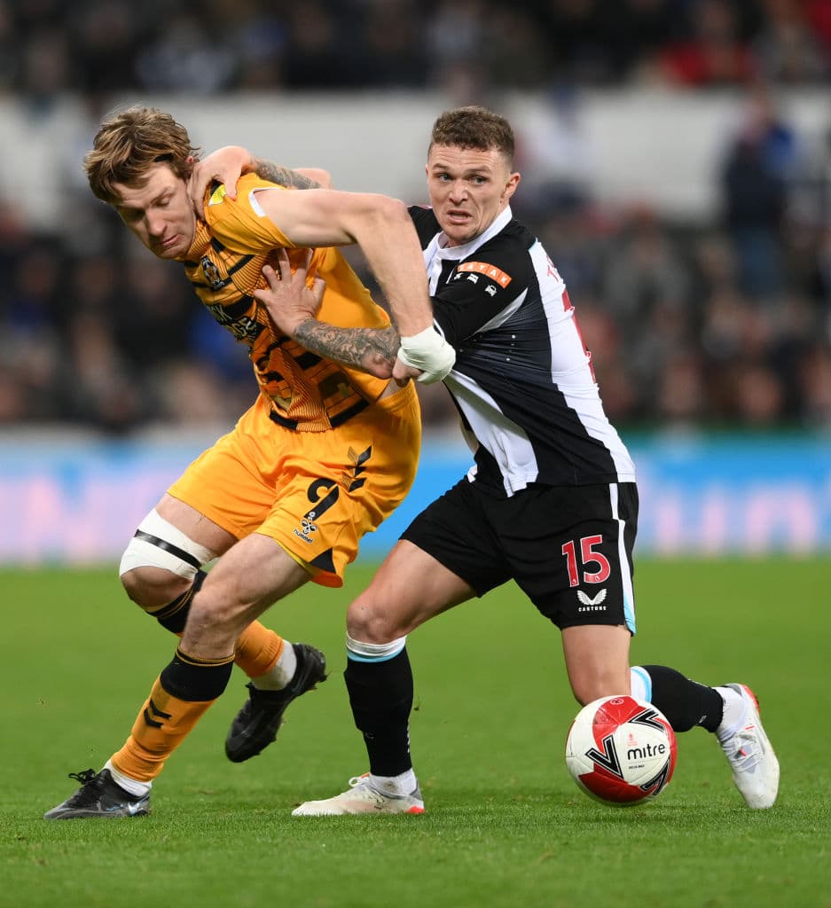 Chelsea golea fácilmente 5-1 al Chestefield, Everton consigue su pase en lso tiempos extras tras vencer 2-3 al Hull City, Leicester pasa por encima 4-1 sobre el Watford y el Newcastle da la sorpresa al caer eliminado 0-1 en su duelo frente al Cambridge United.