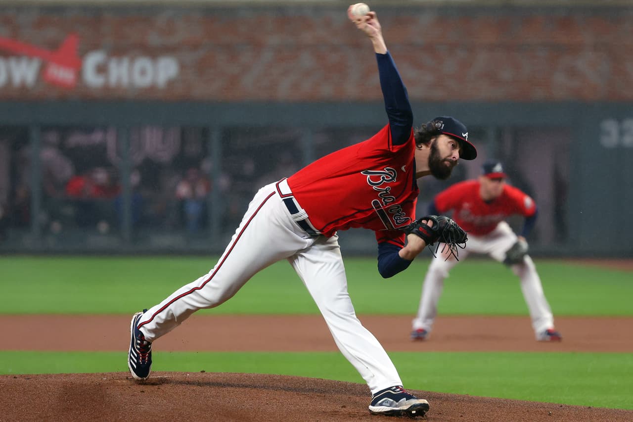 Por parte de los locales Braves, Ian Anderson subió al montículo; los visitantes Astros arrancaron con Luis García.