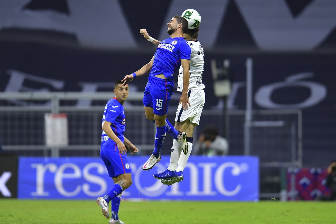 Con doblete de Luis Romo, gol de Rafael baca y gol de Roberto Alvarado, Cruz Azul golea a los Pumas y se queda a centímetros de la final del torneo.