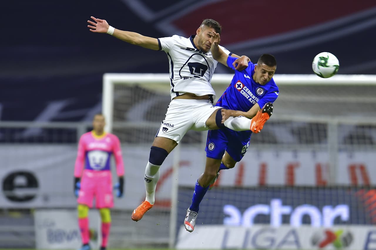 Con doblete de Luis Romo, gol de Rafael baca y gol de Roberto Alvarado, Cruz Azul golea a los Pumas y se queda a centímetros de la final del torneo.