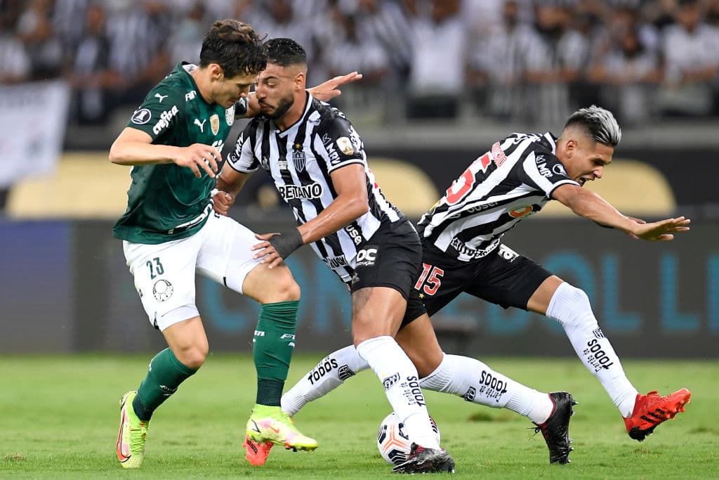 Tras un empate 0-0 en la ida Atlético Mineiro y Palmeiras repiten dosis, pero como el empate fue con 1-1 Palmeiras obtiene su pase a la final por el gol de visitante.