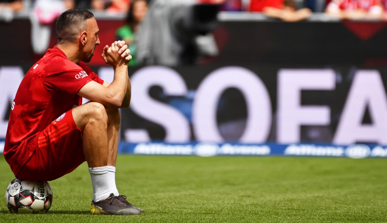 El último partido de Franck Ribery y Arjen Robben con Bayern Munich fue la oportunidad para rendir homenaje a dos cracks que brillaron con el club. Emotiva despedida.